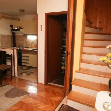 Holiday Home Vesna I Jelka Vakantiehuis Sutivan